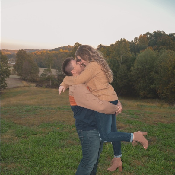 Meet your Posher - Picture 3 of 7